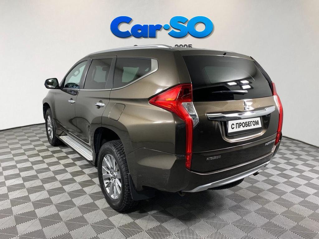Mitsubishi Pajero Sport, III