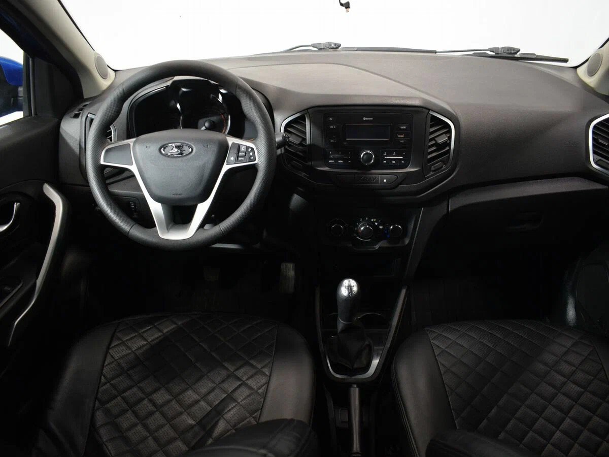 Lada XRAY, I