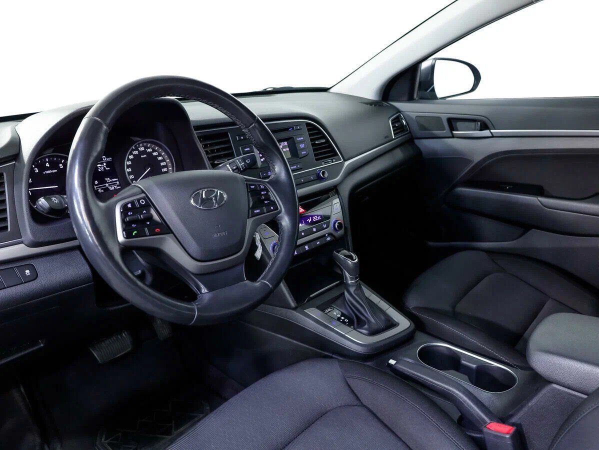 Hyundai Elantra, VI (AD)