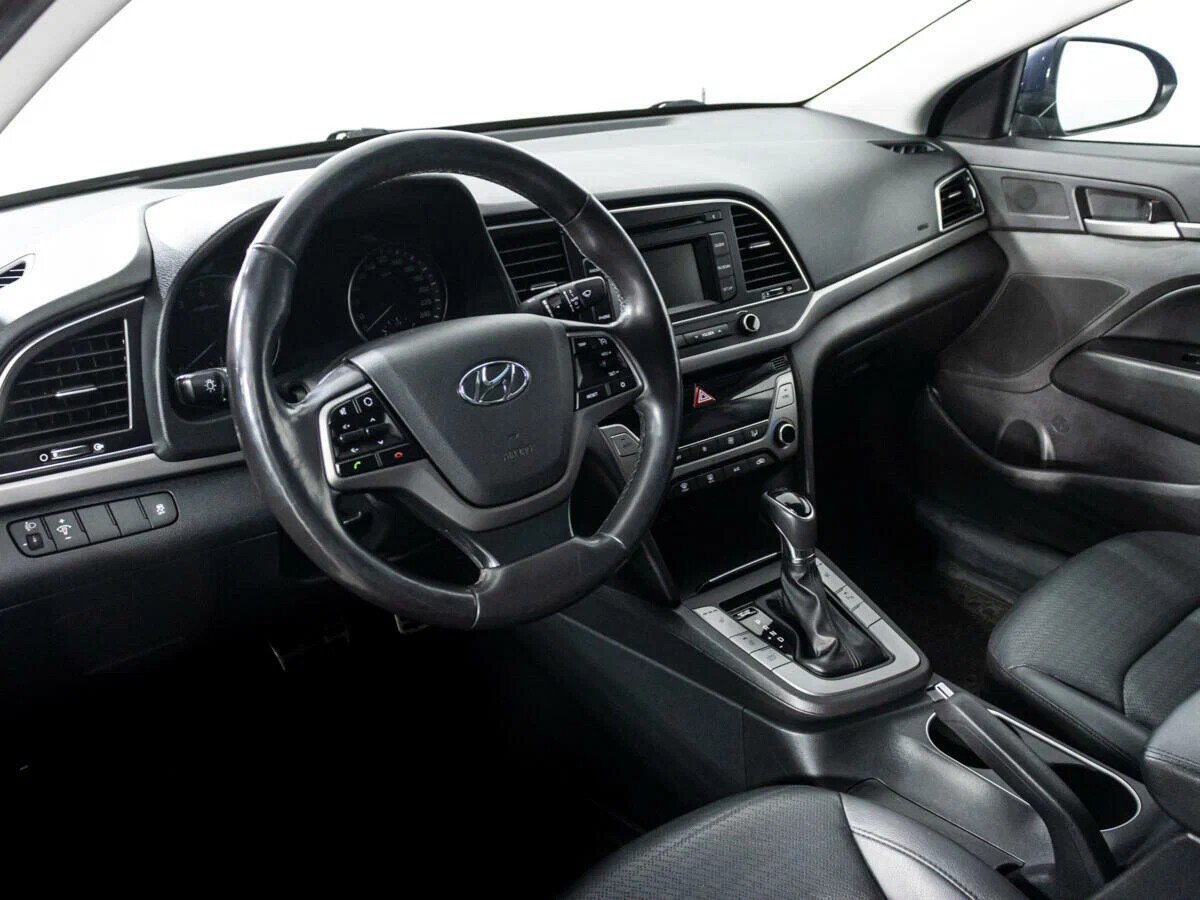 Hyundai Elantra, VI (AD)