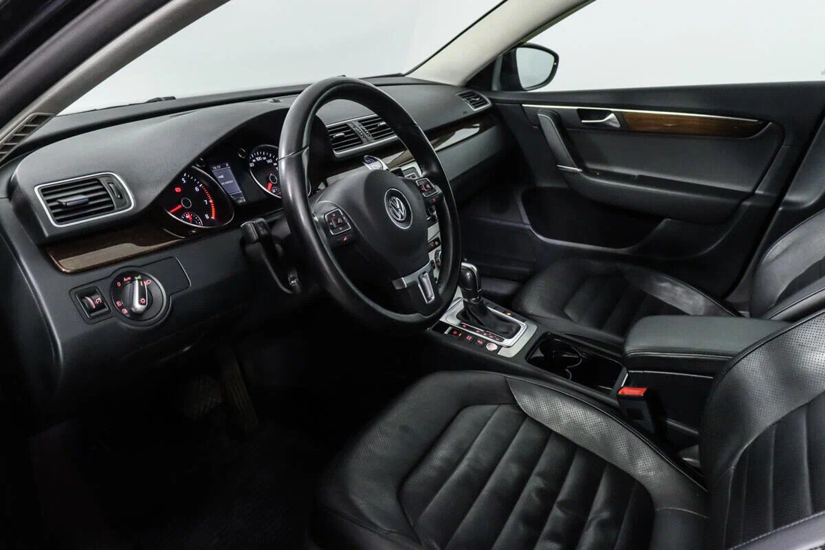 Volkswagen Passat, B7