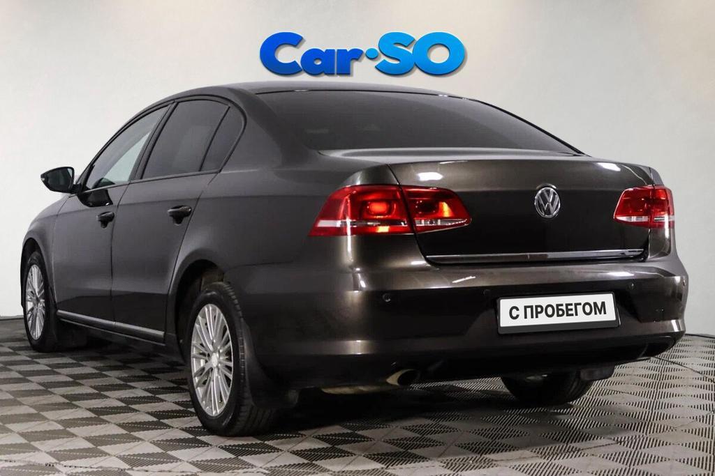Volkswagen Passat, B7