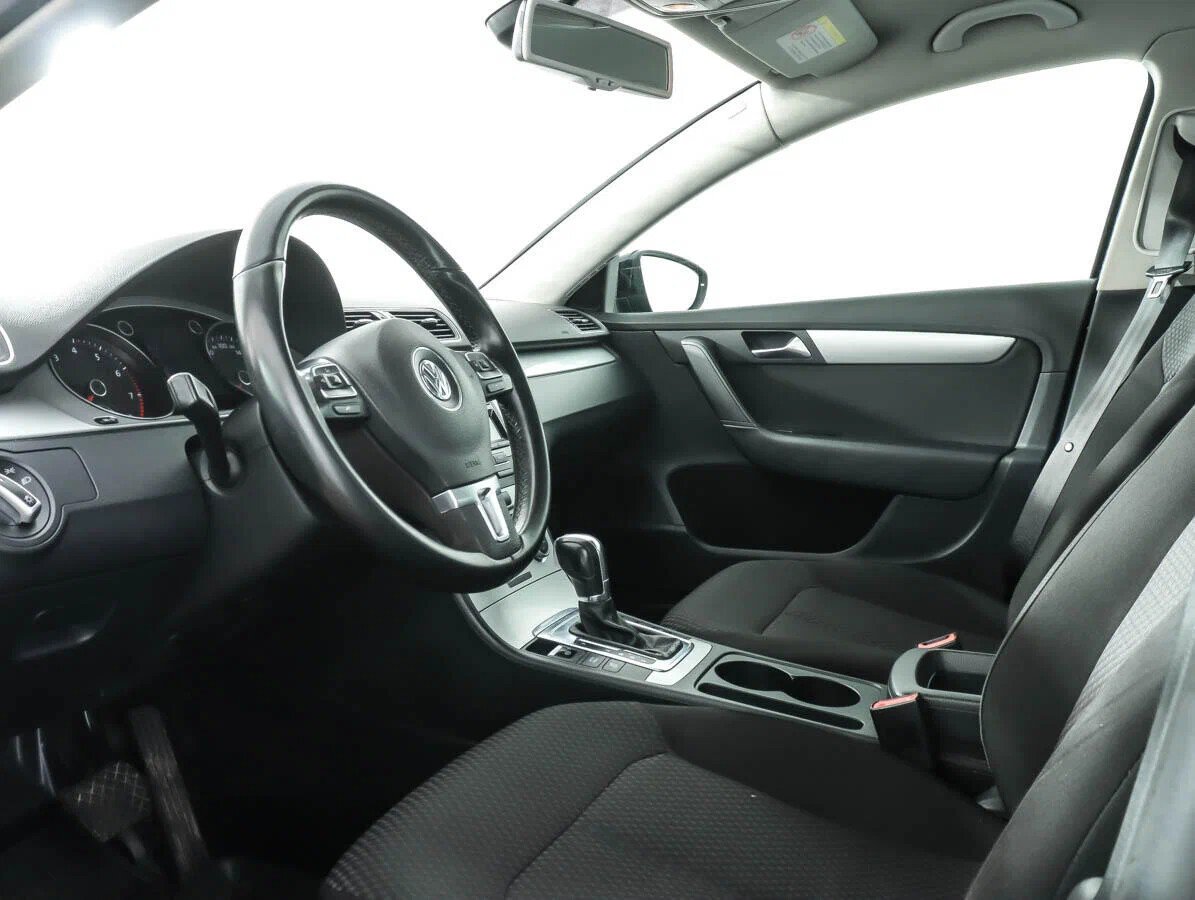 Volkswagen Passat, B7