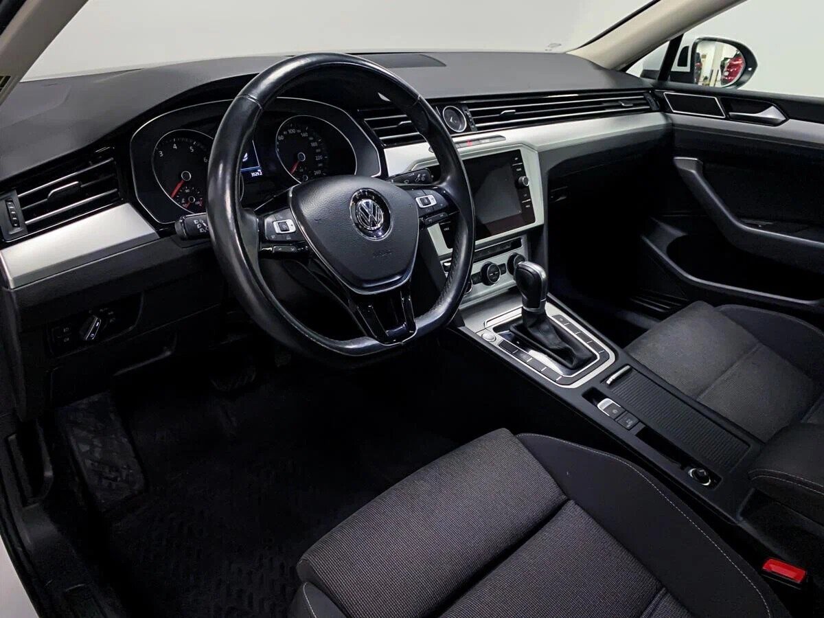 Volkswagen Passat, B8