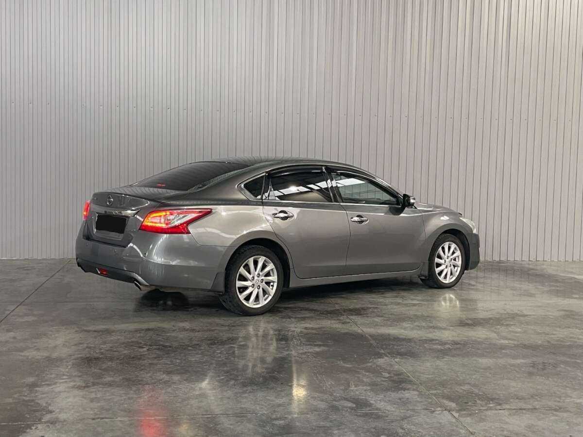 Nissan Teana