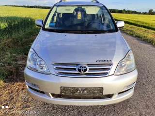 Toyota Avensis Verso
