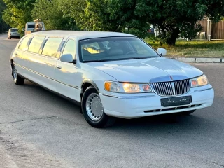 Lincoln Town Car
