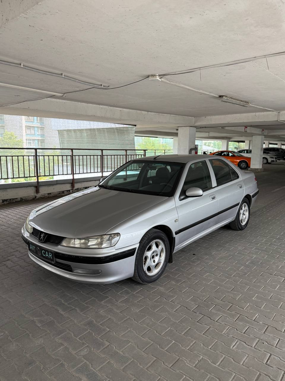 Peugeot 406