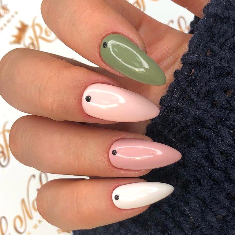 Изображение №4 компании Royal Nails