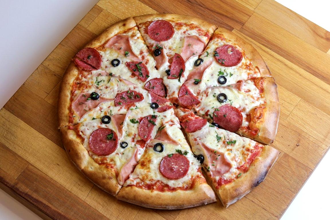 Сайт дона пицца. Пицца фирмы. Дон пицца Донское. Пицца Дон салями. Пицца фирмы век.