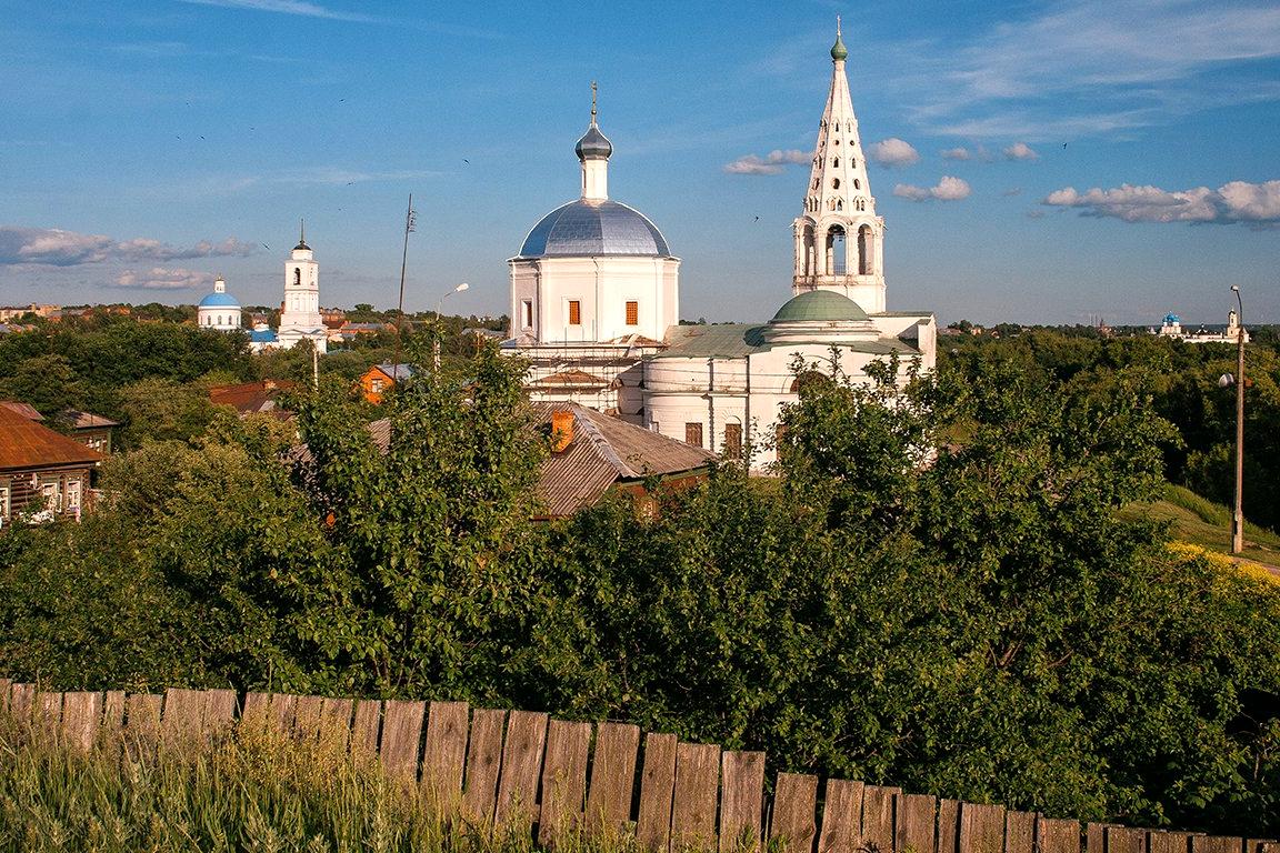 Городской округ серпухов. Серпухов. Серпухов: Высоцкий, Владычный монастыри и Давидова пустынь. Серпухов город древний город современный. Серпухов фото города 2016.