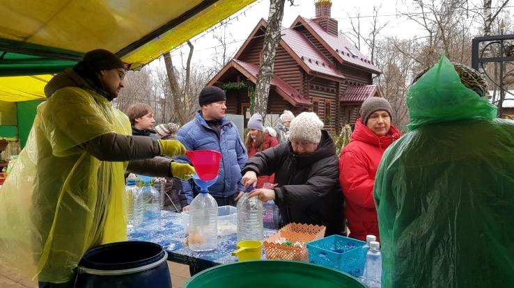 Изображение №14 компании Храм-часовня в честь Иверской иконы Божией Матери