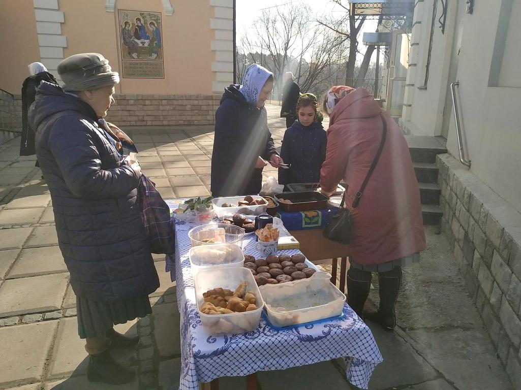 Изображение №2 компании Храм святых бессребреников и чудотворцев Космы и Дамиана в Космодемьянском