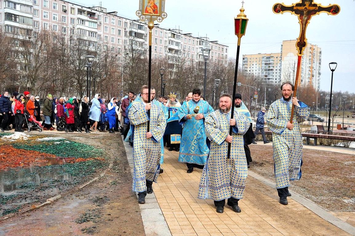 Изображение №9 компании Покрова Пресвятой Богородицы в Ясеневе