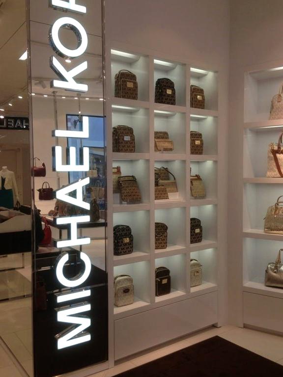 Изображение №16 компании Michael Kors