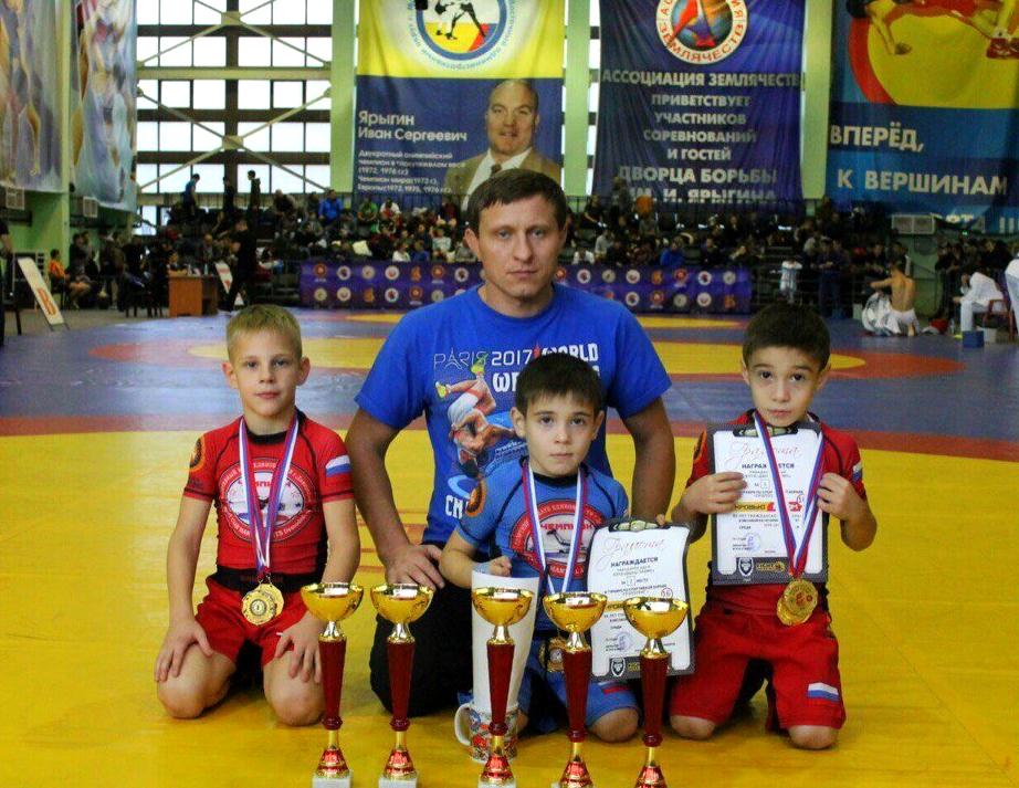 Grappling academy. Можайск школа олимпийского резерва самбо. Самбо дзюдо Можайск. Можайск дзюдо. Тюхлов Иван самбо Можайск.