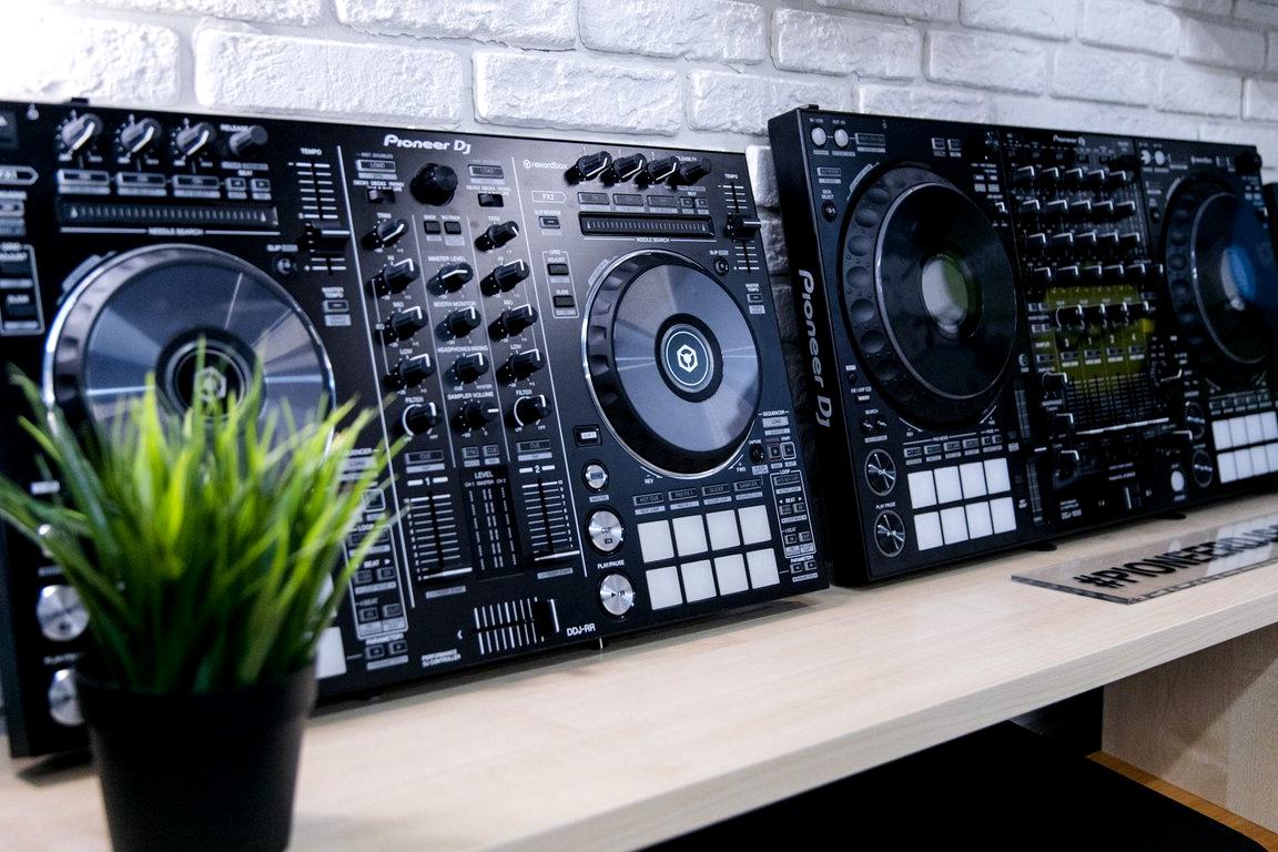 Изображение №12 компании Pioneer DJ School