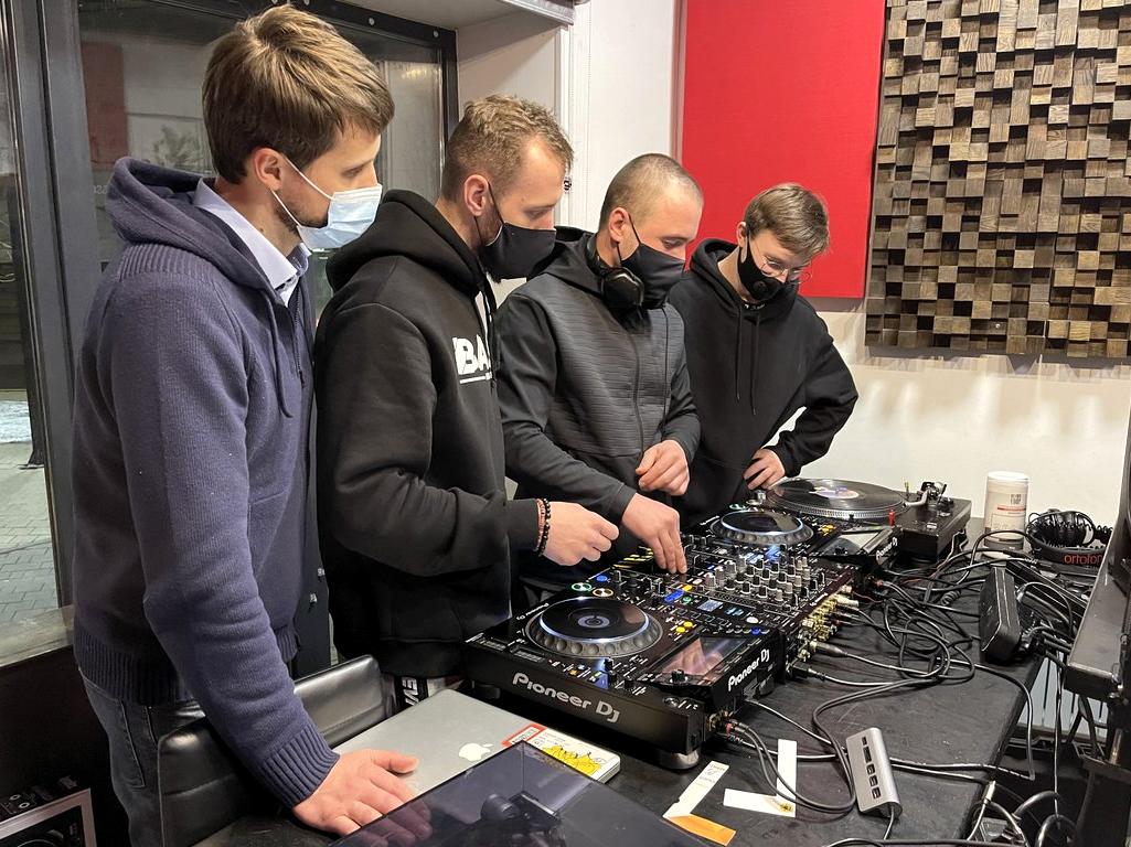 Изображение №3 компании Scratch DJ school