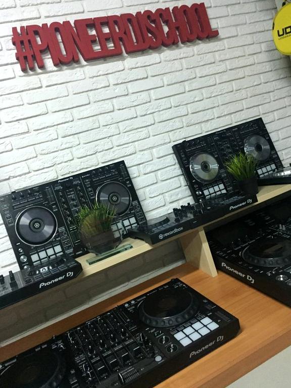 Изображение №8 компании Pioneer DJ School