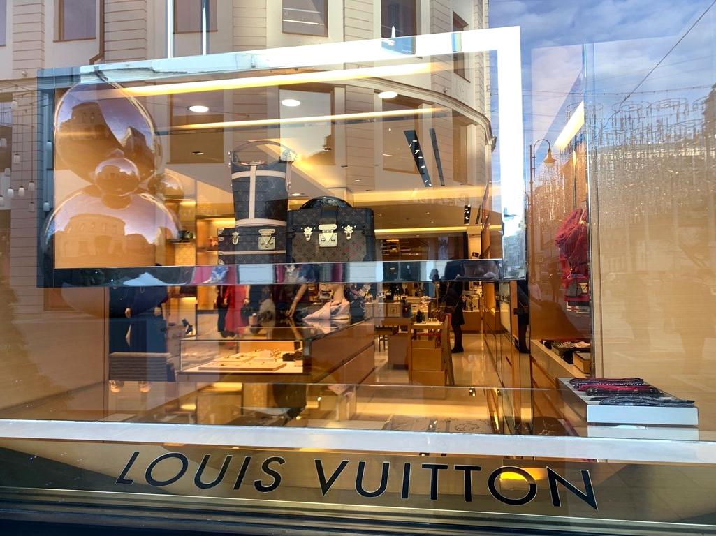 Изображение №16 компании Louis Vuitton