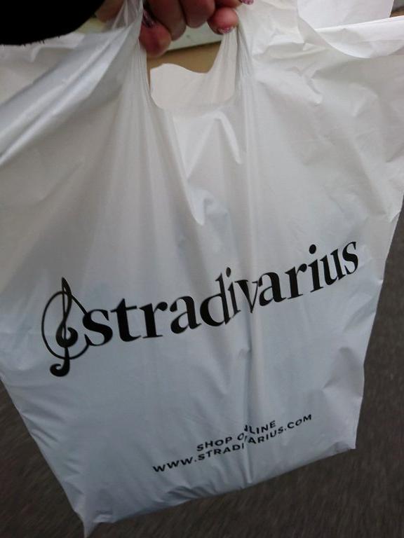 Изображение №7 компании Stradivarius