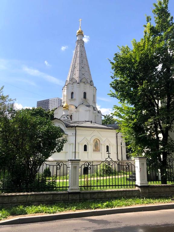 Храм донского на полярной. Храм Святого благоверного князя Димитрия Донского в Раеве.