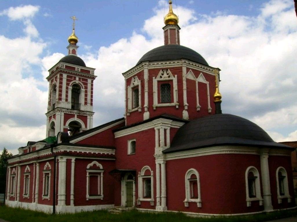 Храм в покровском москва. Храм Покрова Пресвятой Богородицы на Городне. Покровская Церковь Чертаново. Храме Покрова Пресвятой Богородицы на Городне (Москва).. Храм Покрова Пресвятой Богородицы на Городне (Чертаново, Москва)..