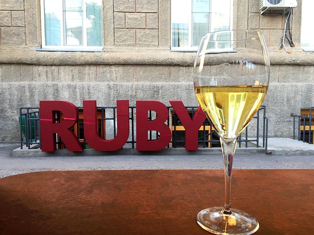 Изображение №2 компании Ruby Aperitifs and Wines