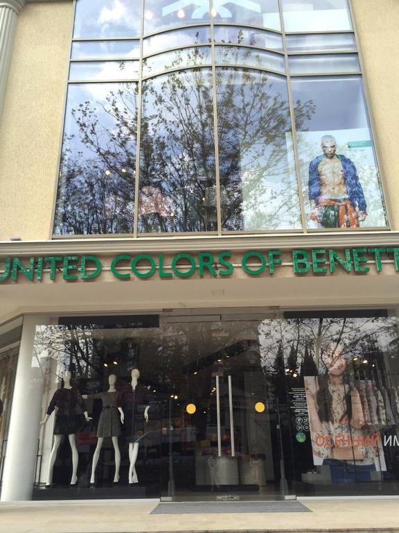 Изображение №5 компании Benetton