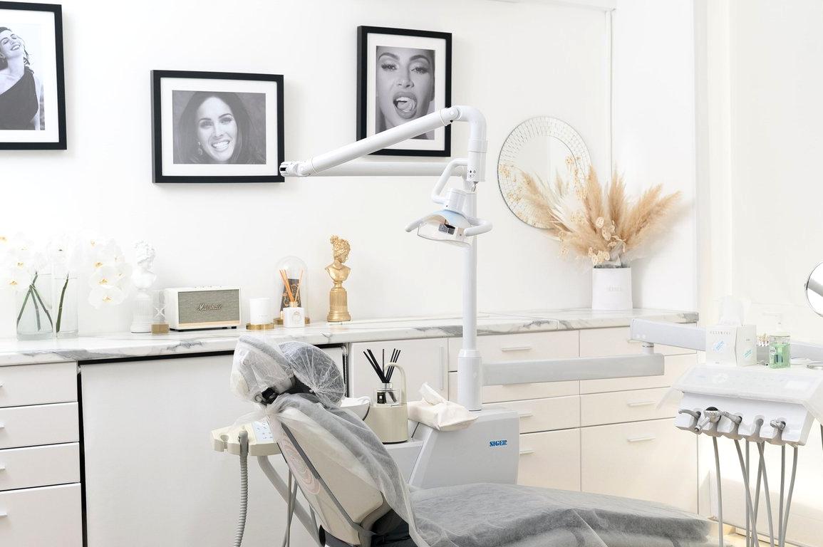 Изображение №1 компании Dental Lounge InWhite. SPA for Teeth and Oral Health