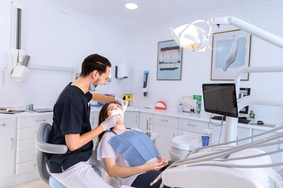 Изображение №1 компании Diamond Dental Clinic