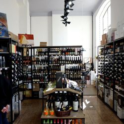 Изображение №3 компании Vinoteca friendly wines