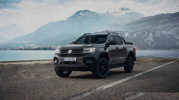 Volkswagen Amarok получил версию Dark Label с полностью чёрным оформлением экстерьера — опубликованы официальные фото.