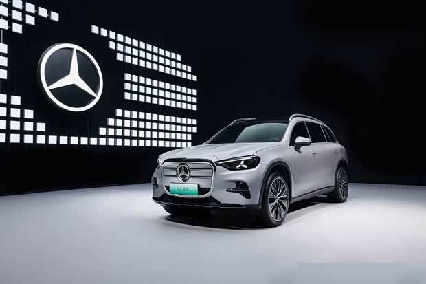 Mercedes-Benz готовит к выходу полностью электрический GLC: возвращение Чжан Минся ставит на кон репутацию бренда в сегменте премиум-электромобилей.