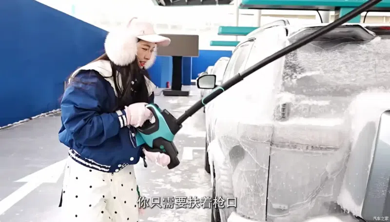 BYD представляет Blade Battery 2.0: 10-70% за 5 минут, 10-97% за 9 минут и 20 000 станций флэш-зарядки в 2026 году