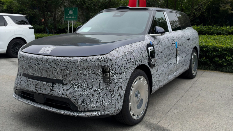 MG IM LS9 SUV получит продвинутую систему ADAS и полускрытые дверные ручки.