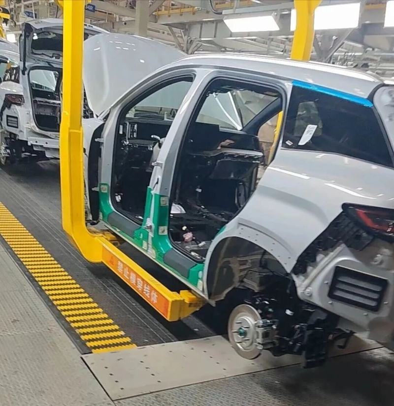 На мероприятии BYD 5 марта будут представлены Blade 2.0, DM 6.0, зарядное устройство на 1500 кВт и God's Eye 5.0, говорится в отчете.