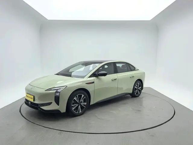Hongqi EH7 — Седан под заказ из Китая