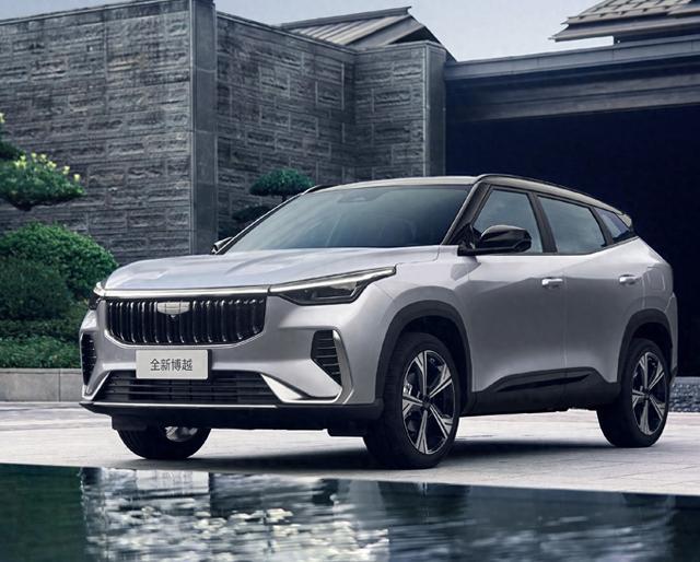 Новая модель Geely Boyue или Chery Tiggo 7 PLUS: что выбрать выгоднее?