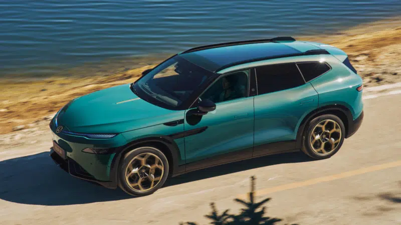 Фольксваген ID. Кроссовер Unix 08 EV стартовал в предварительных продажах в Китае по цене 34 760 долларов США.