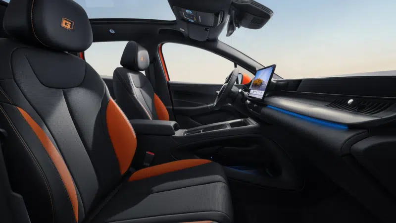 BYD Dolphin G DM-i представил цены для Европы, поставки начнутся осенью.
