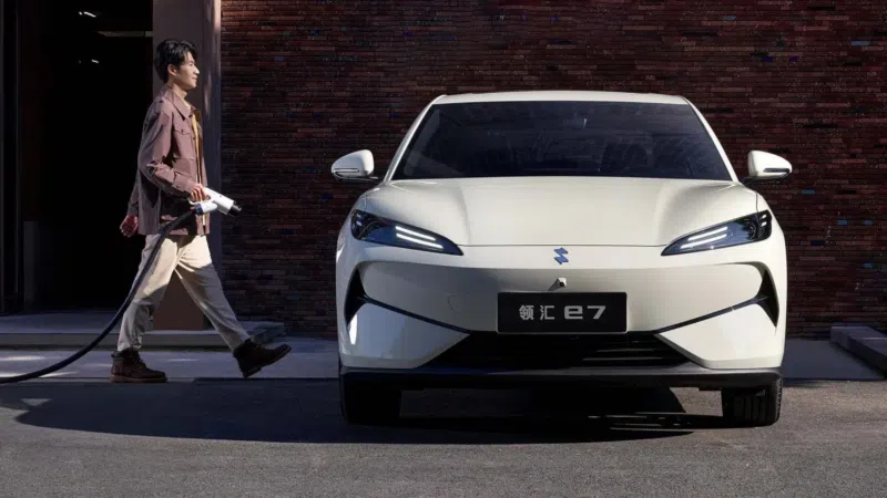BYD предлагает бесплатную флэш-зарядку на один год для седана Linghui e7