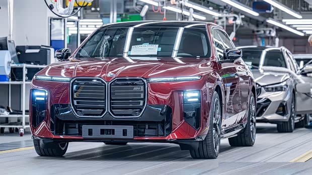 Новый BMW 7 Series официально запущен в производство, старт продаж в Китае ожидается в начале следующего года.