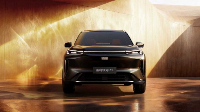 Первый показ технологии аккумулятора "Золотой кирпич" от Geely Galaxy M7 с использованием системы "Щит".