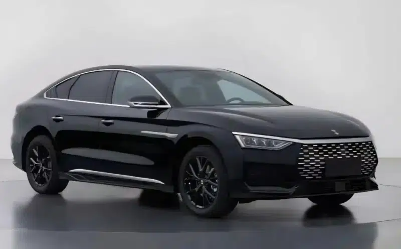 BYD представляет официальный имидж Linghui e9 EV для рынка такси с запасом хода до 605 км