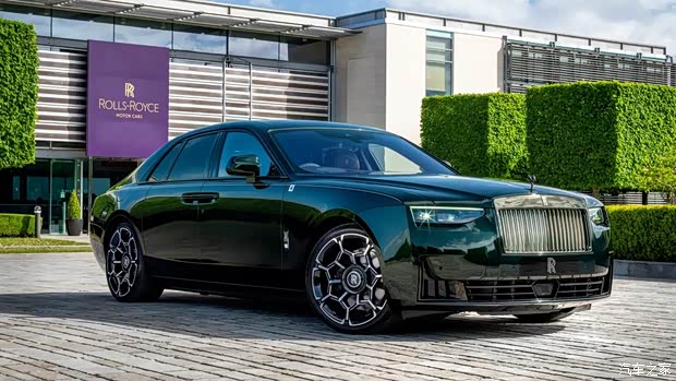 Rolls-Royce представил специальную версию Ghost Mansory TT, приуроченную к 120-летию победы основателя в автогонках.