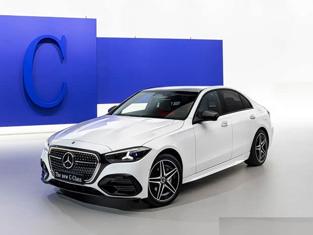 Mercedes-Benz C-Class: обновлённый дизайн, изменённые габариты и новые силовые агрегаты в ходе рестайлинга