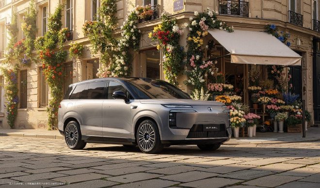 Второе поколение аккумуляторов с лезвиями и технология быстрой зарядки: предзаказ на модель Tengshi N8L с быстрой зарядкой начинается от 350,000 юаней. 10 апреля стартует предзаказ на модель Tengshi N8L с быстрой зарядкой, цена составляет от 350,000 до 40