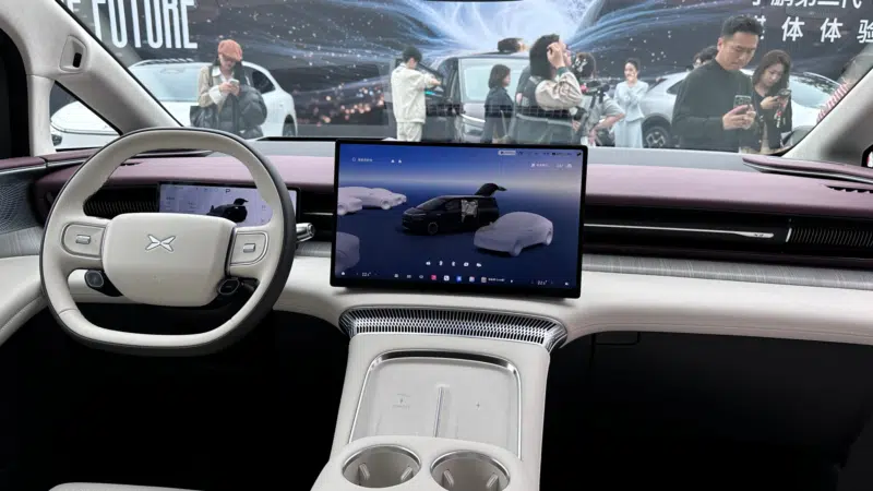 В Китае запущен обновленный Xpeng X9 с рулевым управлением задними колесами