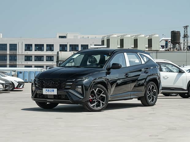 Запущены 4 новые версии Geely Tugella с ценой от 169 800 ¥ и улучшенными интеллектуальными системами.